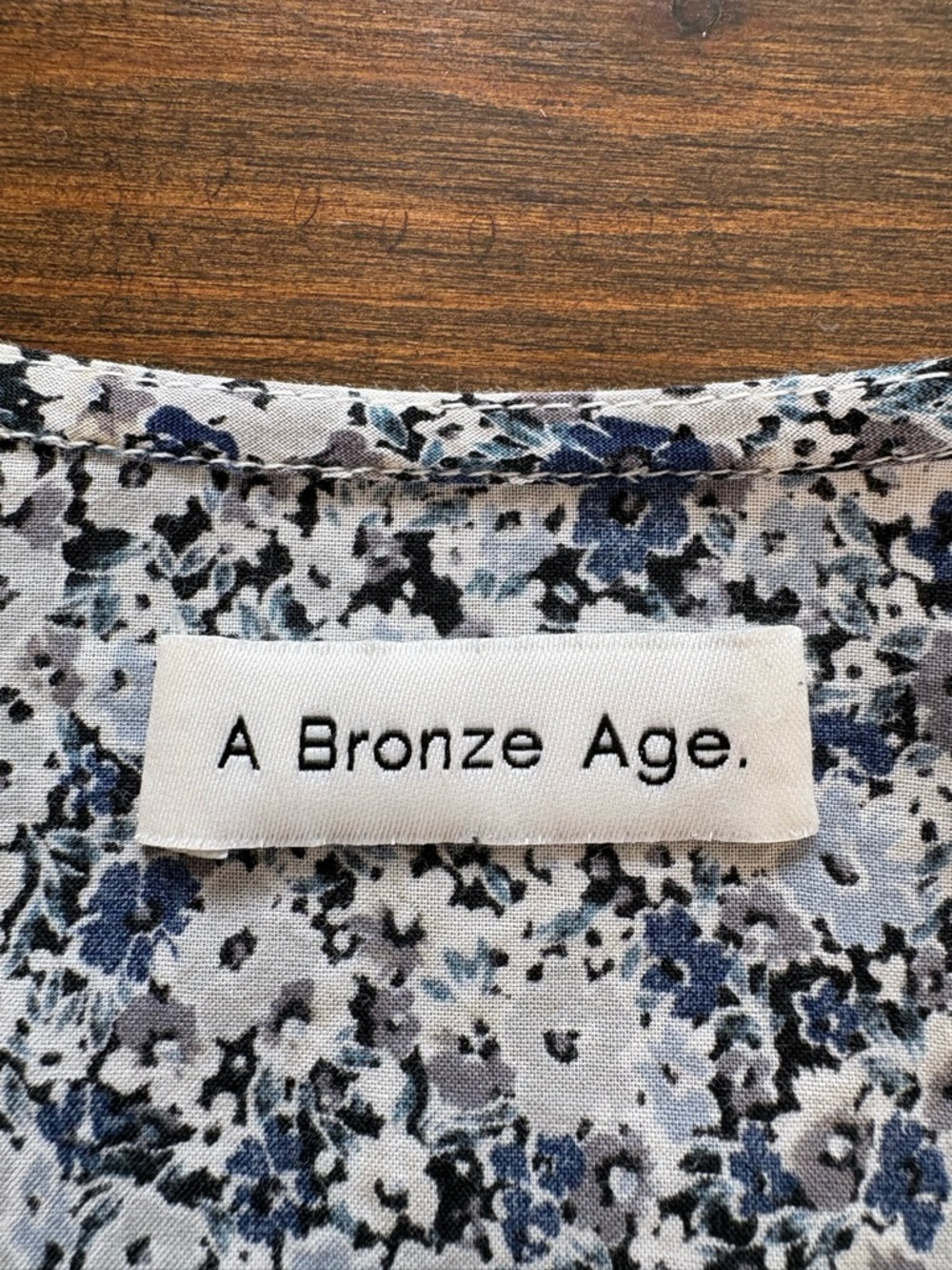 A Bronze Age Aayla Blouse Size M - Picture 4 of 11